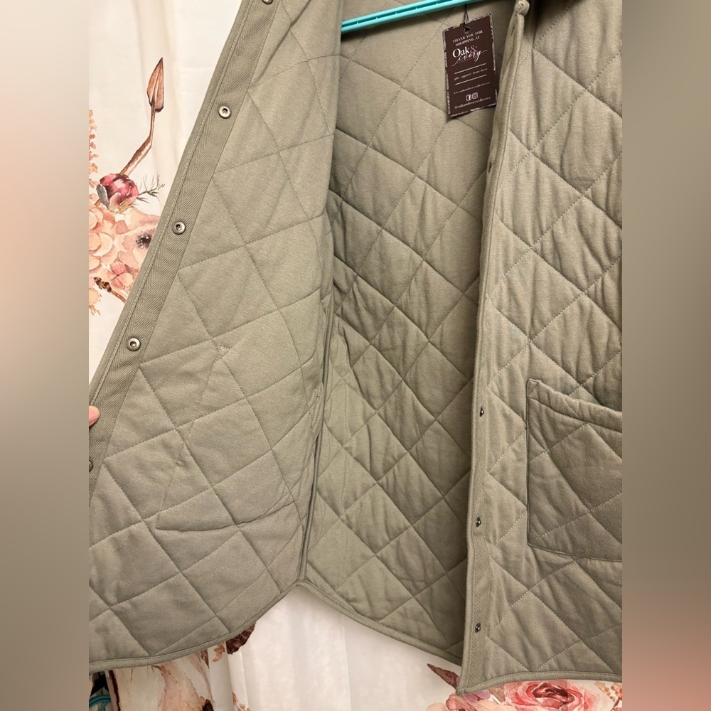 New S/M quilted jacket - Picture 3 of 11